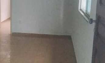 Imagem 2: Apartamento térreo em Bento Ribeiro