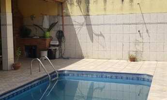 Imagem: Casa de 180m² com piscina