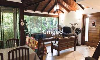 Imagem 3: CASA IMPECÁVEL Casa em condomínio com 4 dormitórios