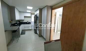 Imagem 2: Casa com 3 dormitórios com suíte e amplo pátio nos fundos no bairro Santa Catarina