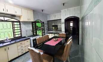 Imagem 4: Sobrado com 4 dormitórios, sendo 1 suíte na zona sul de São José dos Campos