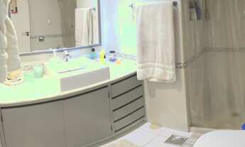 Imagem 5: Apartamento em prédio tradicional de Ipanema