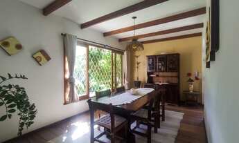 Imagem 6: Casa com localização privilegiada, metragem excelente e área externa com muitas possibilid