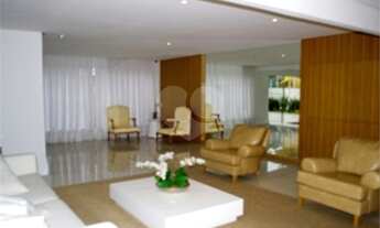 Imagem: Imóvel com 4 Quartos e 4 banheiros à Venda