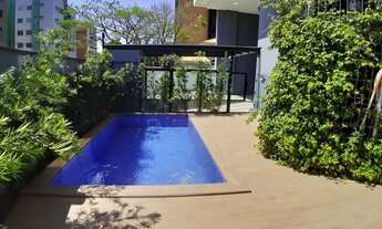 Imagem 3: Cobertura plana à venda no bairro Glória, Joinville/SC. Amplo terraço com churrasqueira