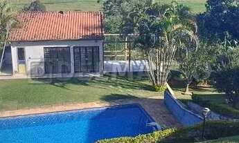 Imagem 5: Lindíssima chácara com estilo americano em condomínio!