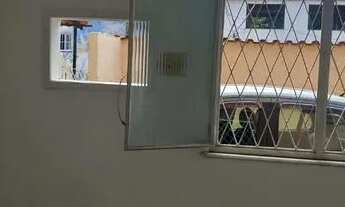 Imagem 5: Apto Térreo em Irajá, 03 Dormitórios, Quintal Frente e Fundos do Imóvel