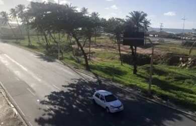 Imagem 7: Porto comercial de frente para o mar