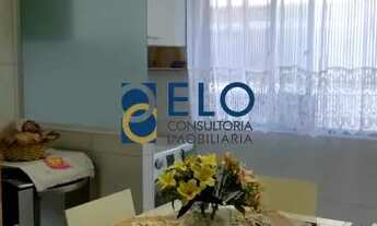 Imagem 6: Dois dormitórios reformado do primeiro andar a quatro quadras da praia com garagem demarc