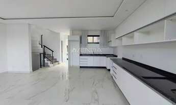 Imagem 4: Sobrado triplex em condomínio fechado, com vista para a Serra do Mar!