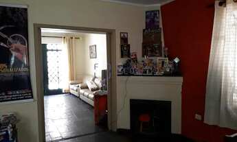 Imagem 3: Casa da frente 3 amplos dormitórios Sem suíte, 1 banheiro na parte superior, com varanda