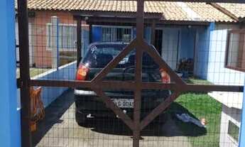 Imagem 2: OPORTUNIDADE!!! LINDA CASA GEMINADA NA CHAVE! ÓTIMA LOCALIZAÇÃO!