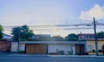 Imagem: Casa duplex à venda com quatro (04) quartos