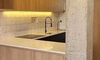 Imagem: Reformadíssimo 2 quartos, asa sul, prédio