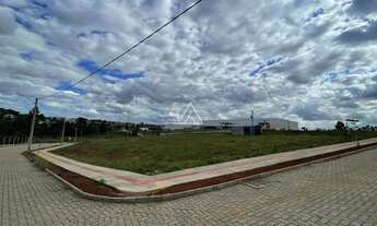 Imagem: TERRNENO DE ESQUINA DE 465,44 METROS QUADRADOS