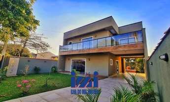 Imagem 2: Sobrado com piscina lado mar Pontal do Sul