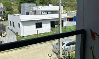 Imagem 2: Sobrado à Venda no Rio Tavares - Florianópolis/SC - 3 Dormitórios, Suíte e Terraço Próximo