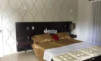 Imagem 4: Casa residencial disponível para locação e venda no bairro Jardim Karaíba em Uberlândia-MG