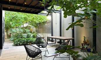 Imagem 5: Casa inteligente no estilo industrial localizada no Condomínio Green Hills (Flores