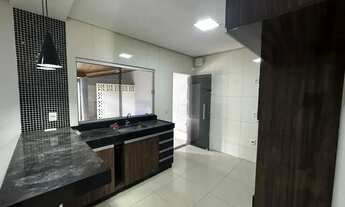 Imagem 2: Casa de dois pavimentos no Maracanã