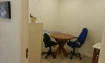 Imagem 4: Conjunto comercial metrô Santa Cruz, vago, próximo Colégio Arquidiciosano, bancos, superme