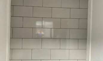 Imagem 4: Casa de fundos com garagem - QNG 43 - 02 quartos - R$1050,00