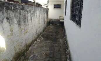 Imagem 7: Casa de esquina bancários