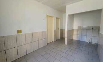 Imagem 3: Casa para alugar com 32 m² em pátio compartilhado no bairro Fragata, Pelotas/RS oportunid