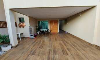 Imagem 2: Sobrado para venda com 206 metros quadrados com 3 quartos em Jardim Atlântico - Goiânia