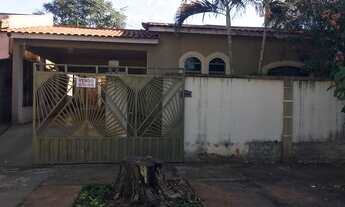 Imagem 2: Casa Padrão Casa com 4 dormitórios