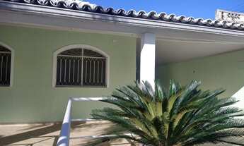 Imagem 2: Casa para Venda em Rio de Janeiro, Bangu, 5 dormitórios, 1 suíte, 2 banheiros, 3 vagas