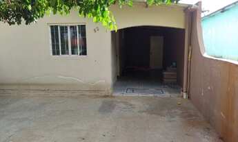 Imagem 6: 1 casa e 2 dependências no Conjunto Canadá, com relógios de água e luz separados