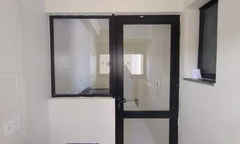 Imagem 6: Apartamento para aluguel e venda possui 53 m² com 2 quartos