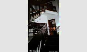 Imagem 7: Lindíssima casa em condomínio fechado no Jardim das Colinas