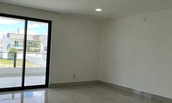 Imagem 7: Casa de condomínio para venda possui 393 metros quadrados com 5 quartos