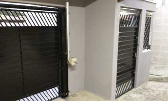 Imagem 5: Olhe está casa com terreno de 250m2, garagem para 03 carros com 02 dor sendo uma suíte Tau