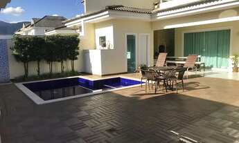 Imagem 2: Casa de condomínio para aluguel possui 340 metros quadrados com 4 quartos