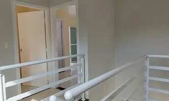 Imagem 4: Sobrado para alugar - Centro - 03 dormitórios em piso frio sendo os 03 suítes e 02 dormit