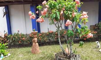 Imagem 2: Casa com Jardim Casa com 3 dormitórios