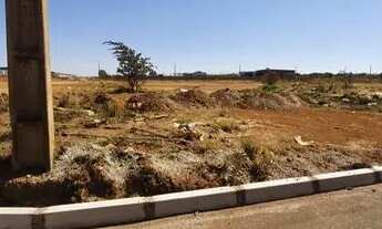 Imagem 2: ALUGO lote de terreno com 11.200m2 cercado de muros com portão na Qi 13 do Setor Industria