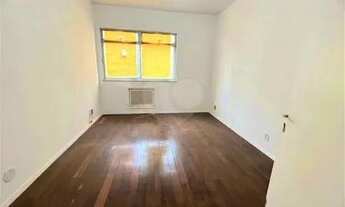 Imagem 2: Apartamento para venda possui 160 metros quadrados com 4 quartos em Tijuca - Rio de Janeir