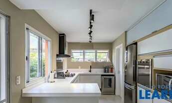 Imagem 6: Casa com 3 suítes para locação no condomínio American Village, Alto de Pinheiros SP