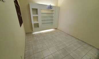 Imagem 2: Casa de fundos 2 Qts, Armários planejado, garagem coberta, c/ proprietário