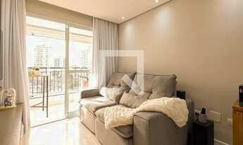 Imagem 2: Apartamento à Venda - Vila Galvão, 2 Quartos, 57 m2