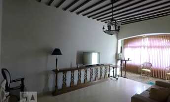 Imagem 3: Casa para Aluguel - Bosque da Saúde, 2 Quartos, 310 m2