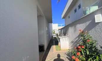 Imagem 6: Casa para venda possui 242 metros quadrados com 3 quartos