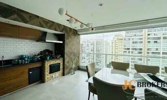 Imagem 4: Apartamento com 220 m² de área útil, 3 suítes, 4 vagas