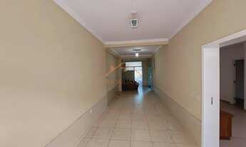 Imagem 2: Casa com 3 quartos em lote plano, na região no Novo Riacho em Contagem