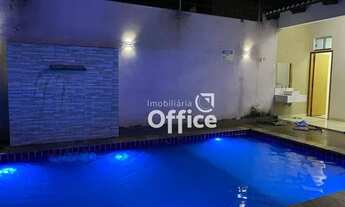 Imagem 4: Lote com piscina e área gourmet à venda, 200 m² por R$ 250.000 - Residencial Cidade Indust