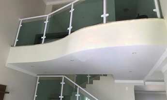 Imagem 7: Sobrado com 3 dorm localizado no bairro Jardim Karolyne!